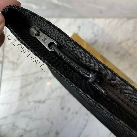 SOLD🇺🇸Balenciaga Logo Campaign Clutch Large Nylon - Picture 9 of 12